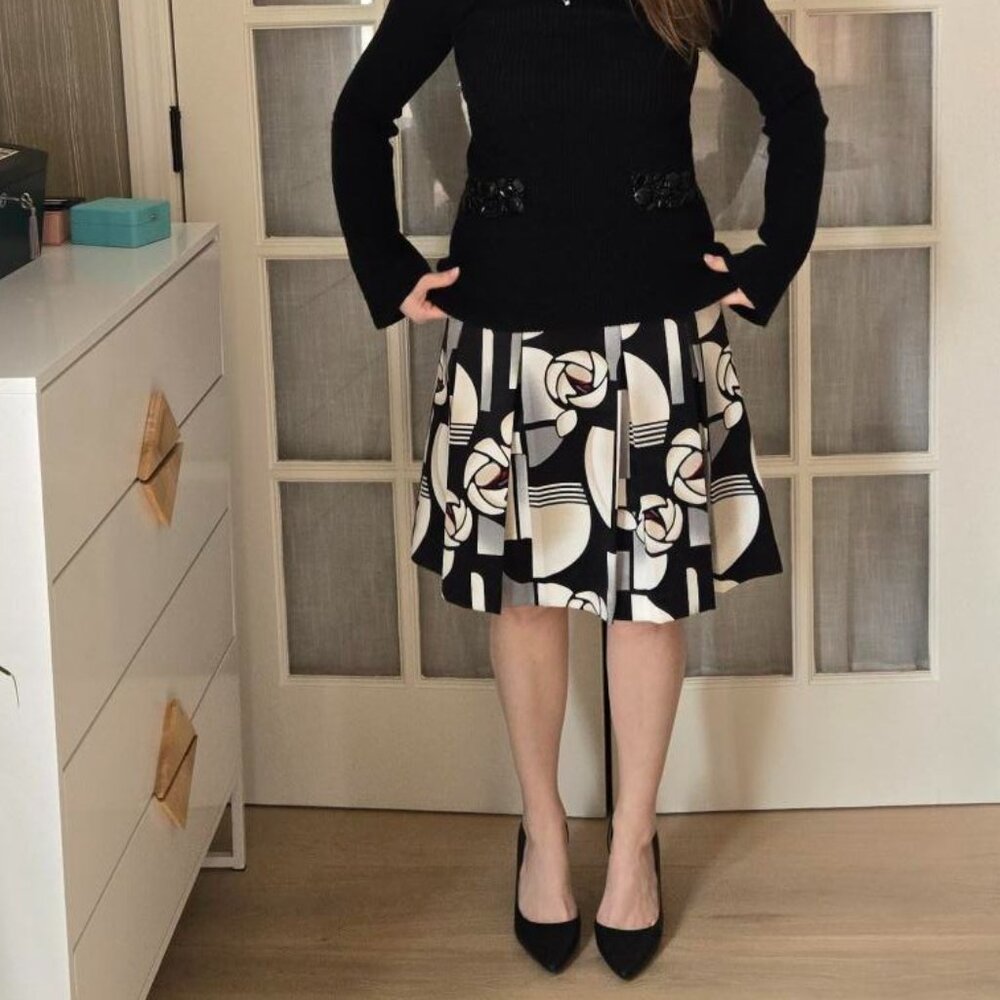 White House Black Market Geometric Black Lined "A" Skirt Size 0
